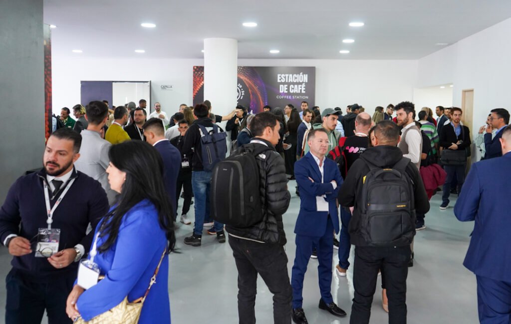 Blockchain con foco financiero e institucional marcará la agenda del Blockchain Summit Latam 2025 en Medellín dsc07208