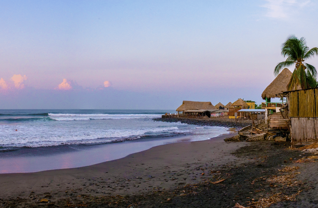 Bitcoin Beach: cómo el surf y Bitcoin están construyendo una nueva economía en El Salvador 6 26 0 goodlife el salvador real estate investment el zonte surf city la libertad