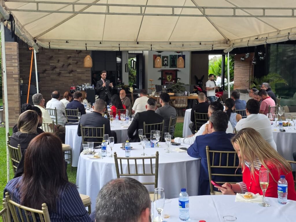 Política en código abierto: la apuesta digital de Augusto Moreno para el Senado whatsapp image 2026 02 18 at 5.31.53 pm