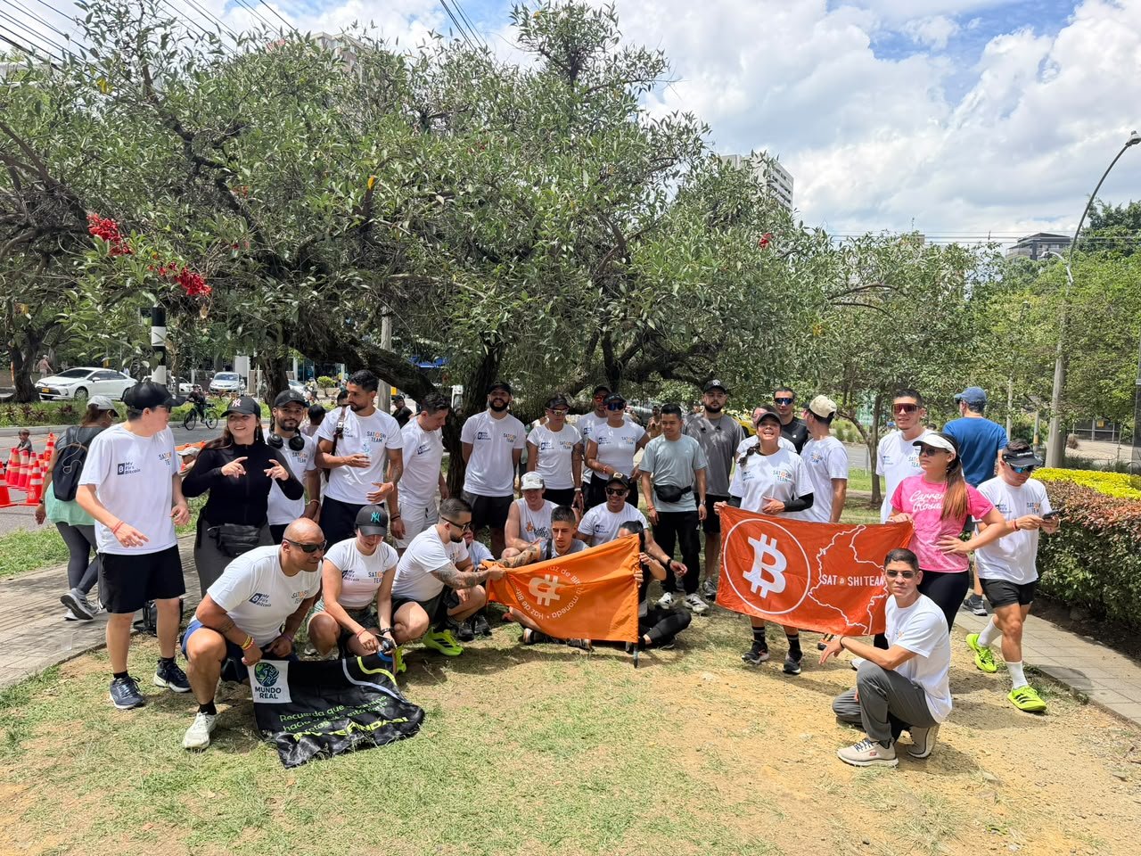 satoshi team running